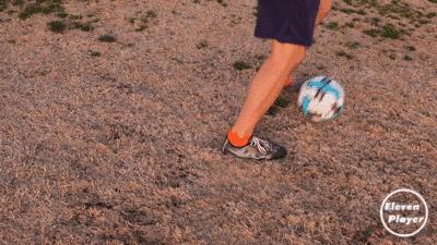 15个经典足球过人技巧训练,马修斯变向