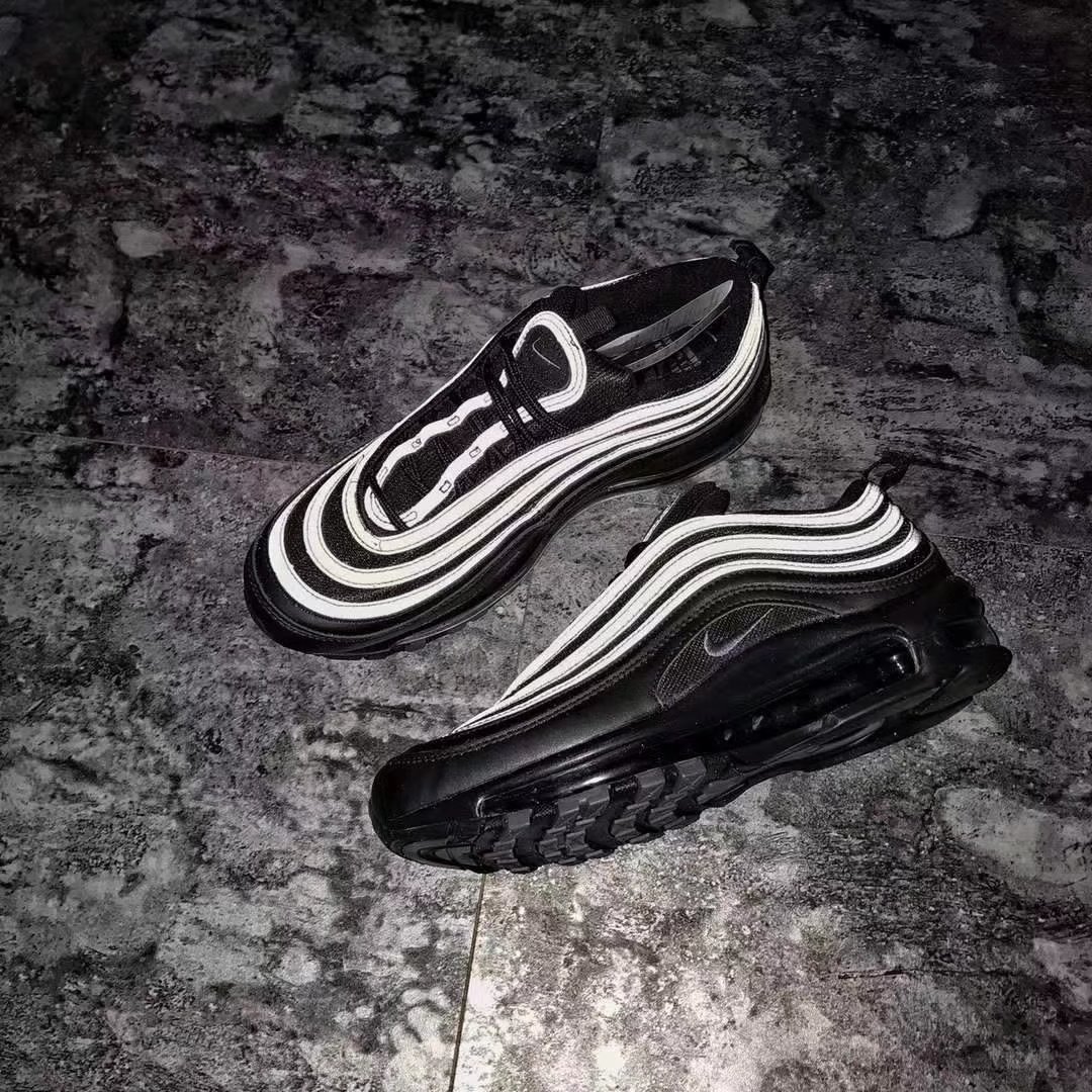 nikeairmax97黑子弹五条杠,nikeairmax97经典新款纯原子弹头