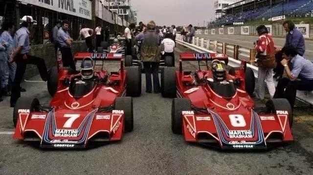 车评阿尔法罗密欧stelvio,阿尔法罗密欧拉风