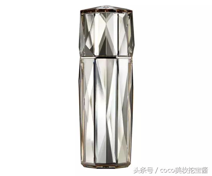 有一种黑叫暗黑,pola跟cpb哪个贵