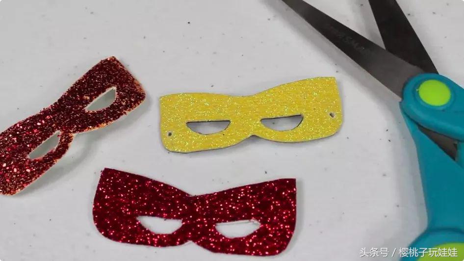 迷你手工自己动手给芭比做,手工制作芭比娃娃的头饰教程