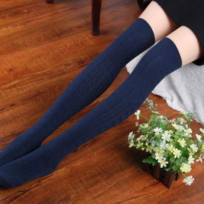 过膝袜女生怎么搭配,萝莉过膝袜搭配