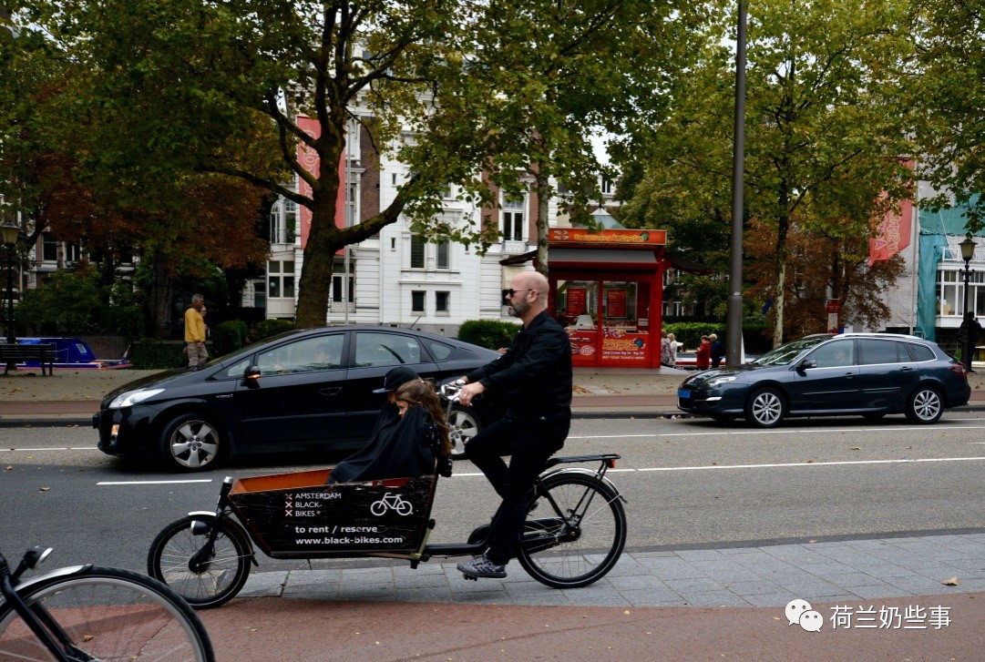 奶叔带你逛荷兰之荷兰的自行车啊，跟中国不是一个物种