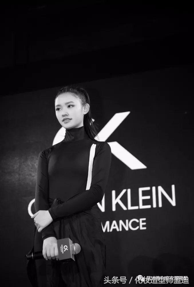 明星穿芭蕾舞服林允,明星杨紫私服