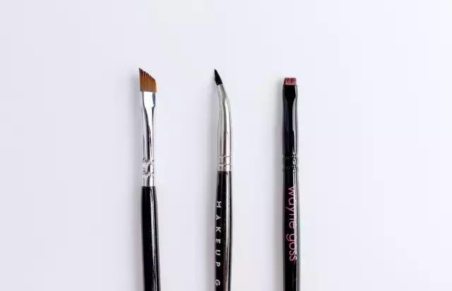 一支眼线笔如何搞定不明显眼妆,只有一支眼线笔怎么画