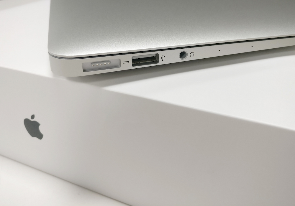 买macbookairm2还是20款prom1,买macbookair好还是imac