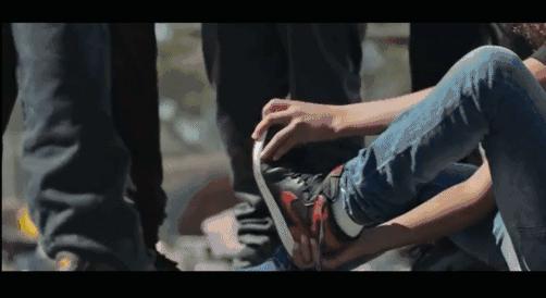 尊严不是一双球鞋能给你的，自强才最重要，看完《KICKS》我哭了