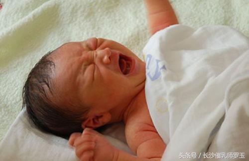婴儿二月哭闹的原因及解决方法,小孩哭闹不止迷信方法