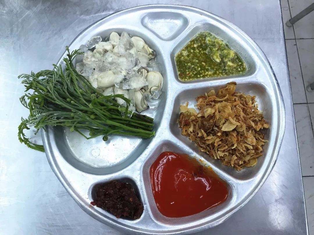 曼谷路边摊有什么好吃的,曼谷路边摊的泰式烤肉