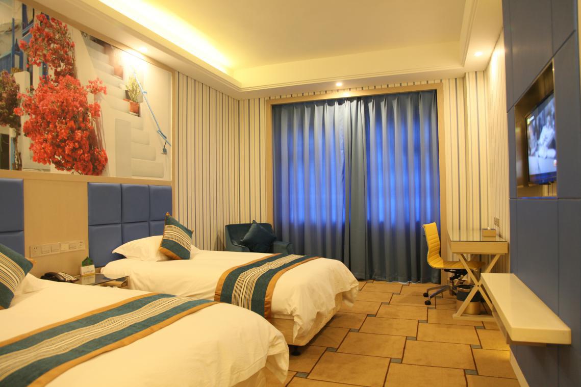 还做一只孤独旅行蛙？这个春节，和家人来横店一起玩转大庙会吧！