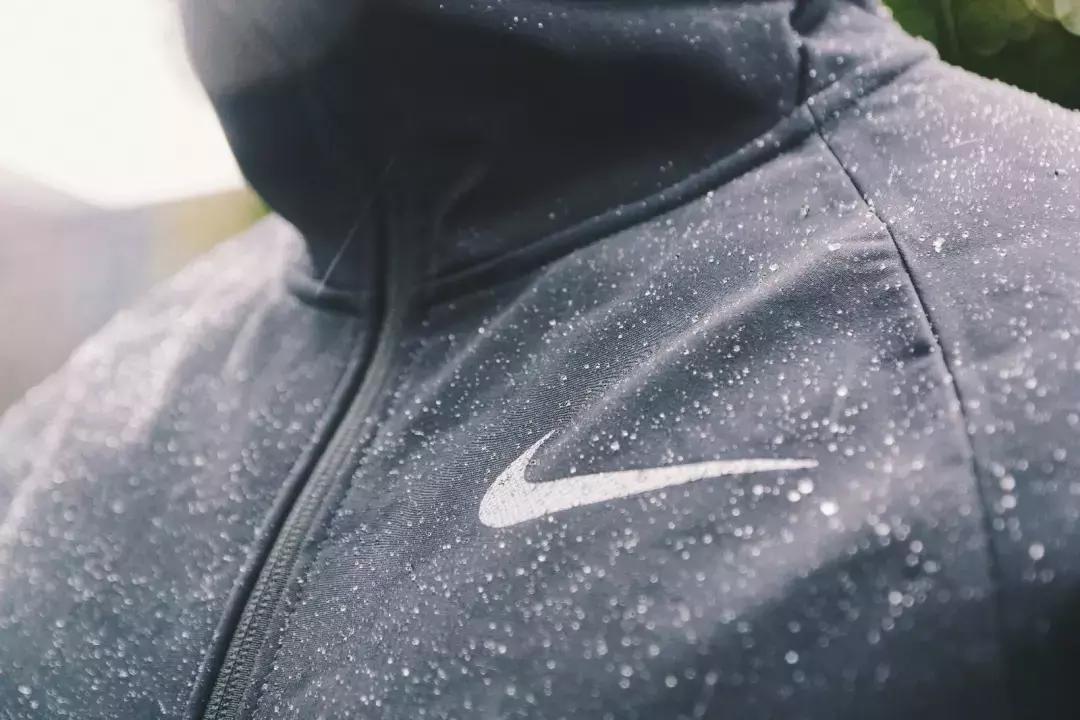 既能出街又能跑步的nike,nike保暖系列