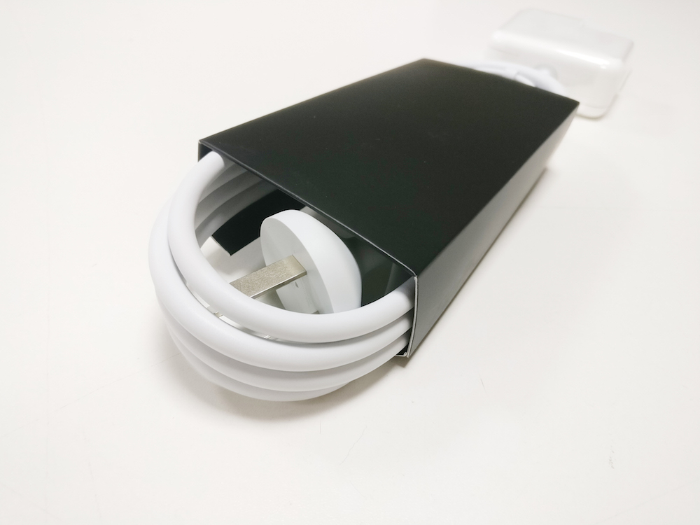 买macbookairm2还是20款prom1,买macbookair好还是imac