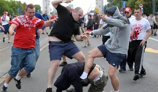 弹幕游戏招人最新视频,弹幕游戏招聘套路