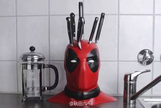 男子高速隧道提神,高速犯困夫妻在隧道提神