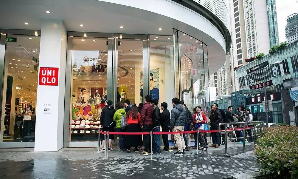 与别人撞衫时该怎么说,和别人撞衫了英语怎么说