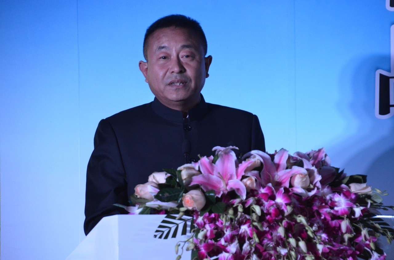 良辰吉日泰达亿利联姻！将建沙漠训练基地苦练意志品质盼球队新赛季毅力屹立！