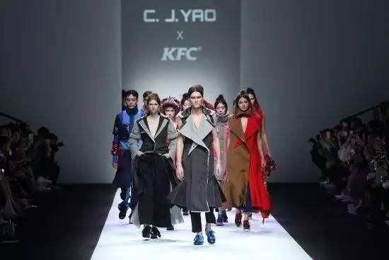 肯德基元气乳茶指甲油,可食用口红跨界肯德基