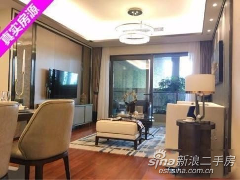 深圳龙华售五房二厅三卫大平房,深圳龙华最新二手房三百万元左右