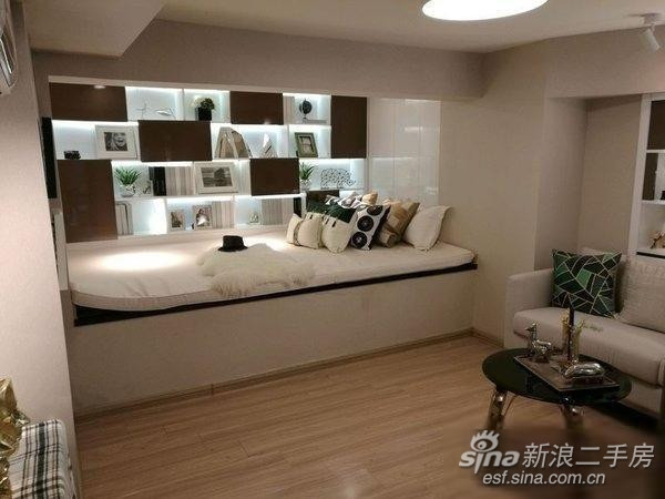 深圳龙华售五房二厅三卫大平房,深圳龙华最新二手房三百万元左右