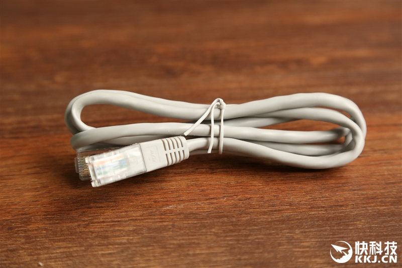 腾达路由器ac10评测,腾达1200光纤专用11ac双频路由器