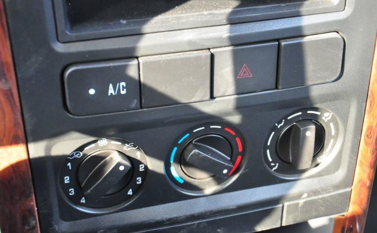 5万左右的七座纯电mpv,搭载2.5升v6发动机mpv