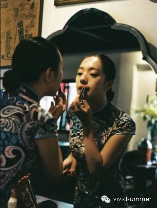 简单的裸妆需要哪些化妆品,裸妆都需要什么护肤品