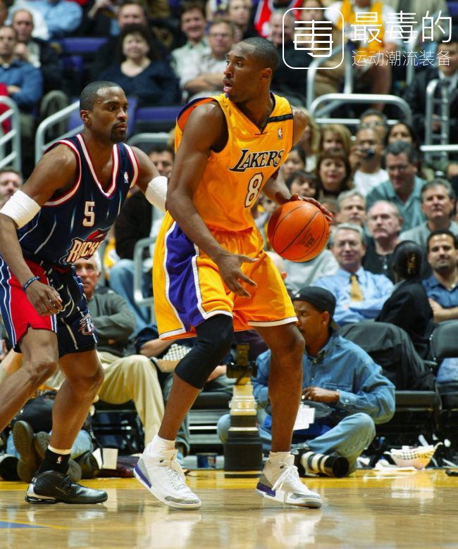回顾科比上脚战靴,传奇落幕科比