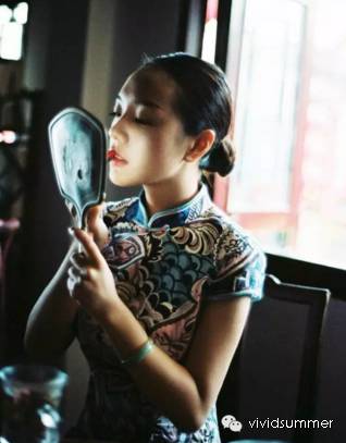 简单的裸妆需要哪些化妆品,裸妆都需要什么护肤品