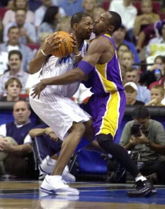 回顾科比上脚战靴,传奇落幕科比