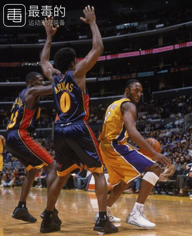 回顾科比上脚战靴,传奇落幕科比