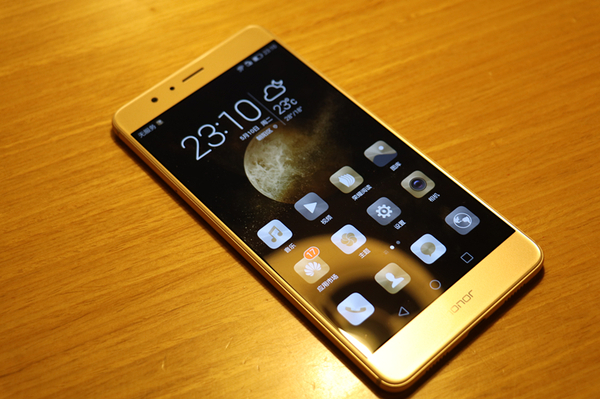 荣耀v82k屏更舒适吗,荣耀v8游戏怎样