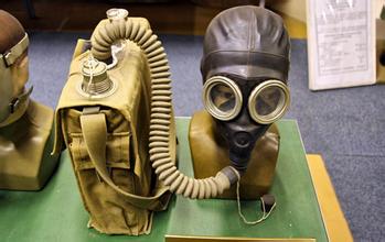 刘湘建“化学军”秘闻，他们生产的毒气弹比狗屎都臭，假得丢人