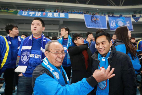 球迷李庆生：74岁依然跟队远征客场苏宁拿到前六就满意