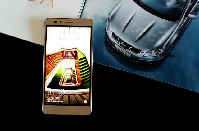 斩获1000元-1500元销冠荣耀畅玩5X评测