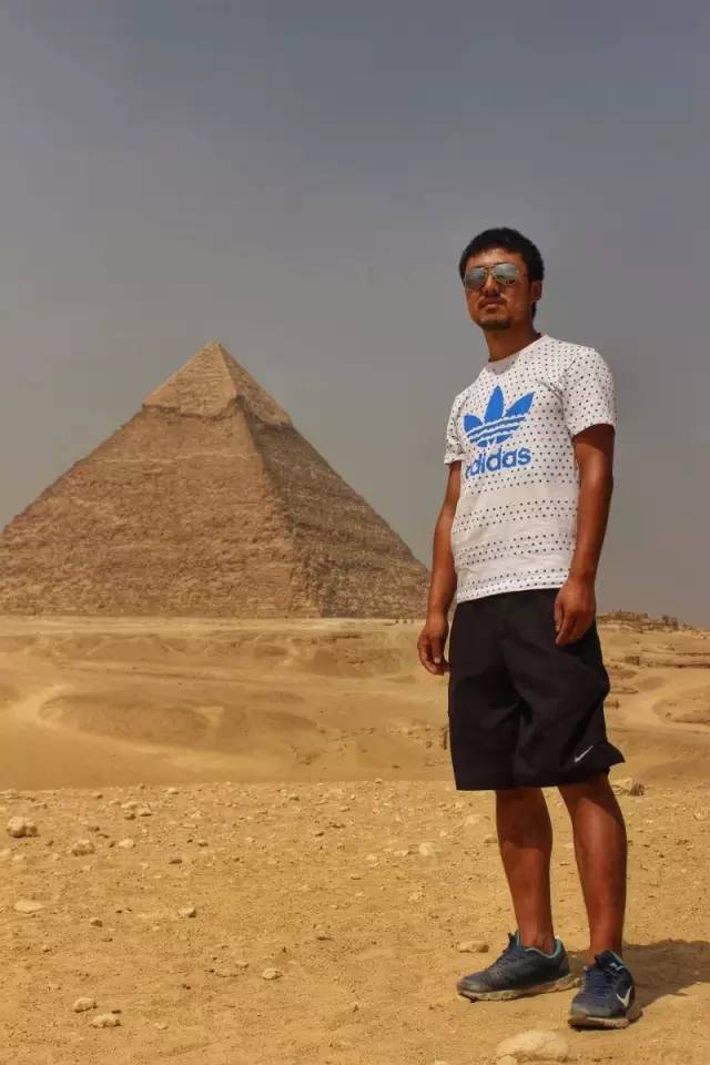 旅行叫他变沧桑，也叫他犯二，但还是死性不改