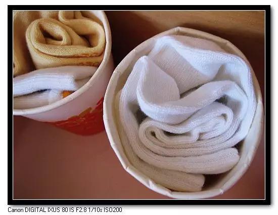 衣服怎么放才能节省衣柜的空间,没衣柜怎么放置衣物