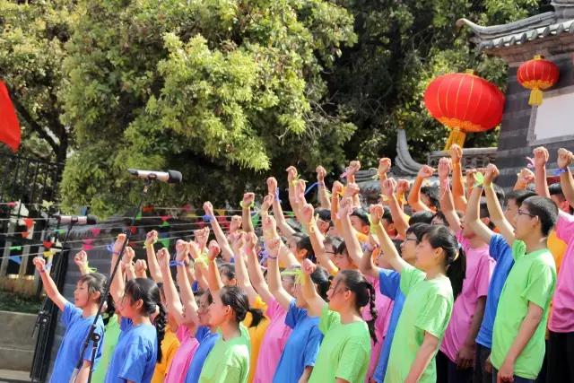 昨天，丽江这所学校激情四溢、尖叫连连，在干啥？