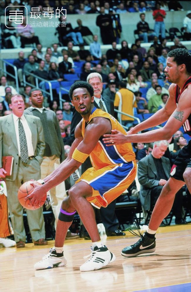 回顾科比上脚战靴,传奇落幕科比