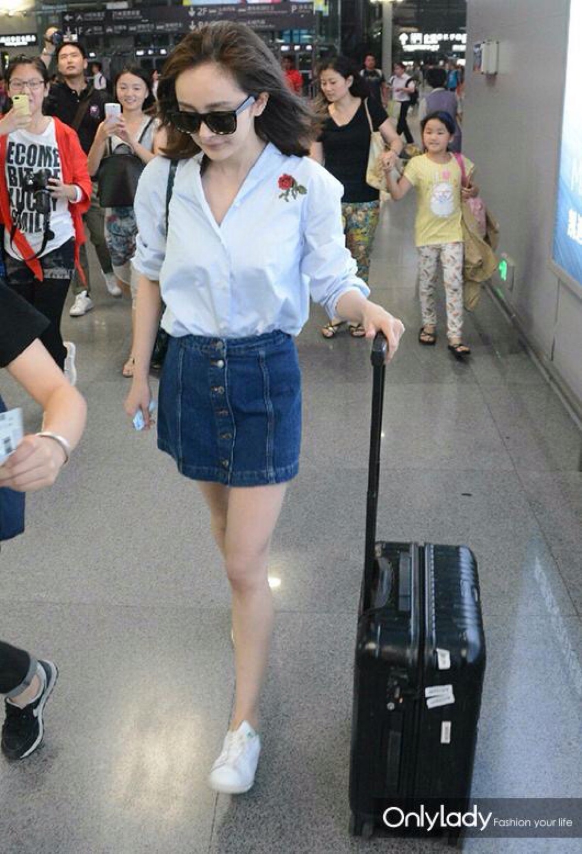 全智贤穿衣特别电视剧片段,杨幂隔空撞衫韩国女神全智贤