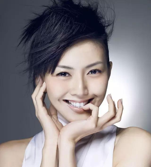 孙燕姿一样的夏天mv,孙燕姿16年跨年