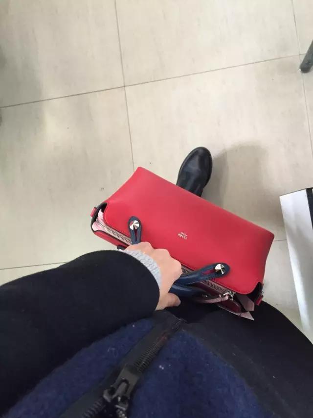 大牌包包有哪些实用耐背的,撞包的原因