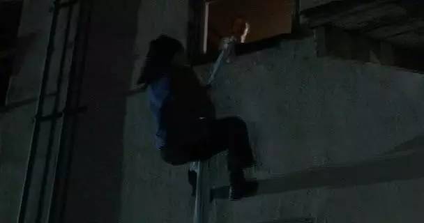 夭寿啊，章鱼上岸进化触手怪凌辱美少女啦！还好有dick警官~