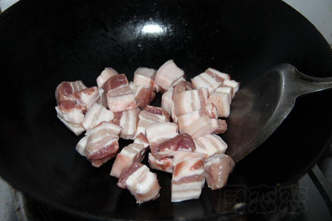 如何让红烧肉软糯不柴,红烧肉怎么烧才能软烂不柴窍门