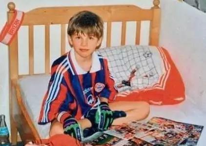 足坛巨星照片,足坛帅哥年轻的容颜