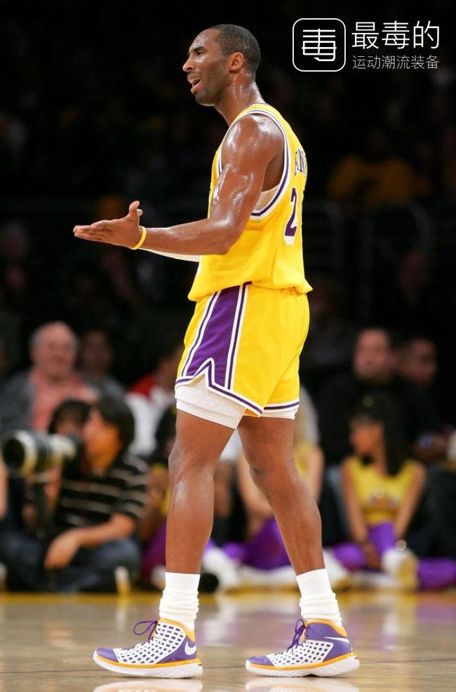 回顾科比上脚战靴,传奇落幕科比