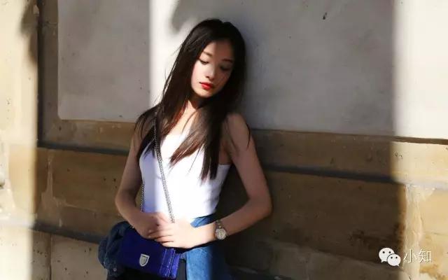 倪妮走戛纳红毯,倪妮踏上戛纳红毯俏皮丸子头上阵