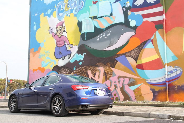 美女开玛莎拉蒂高速实拍原声视频,女车主提车