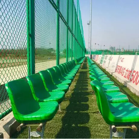 大连银行成都分行邀请你和宝贝体验足球快乐！