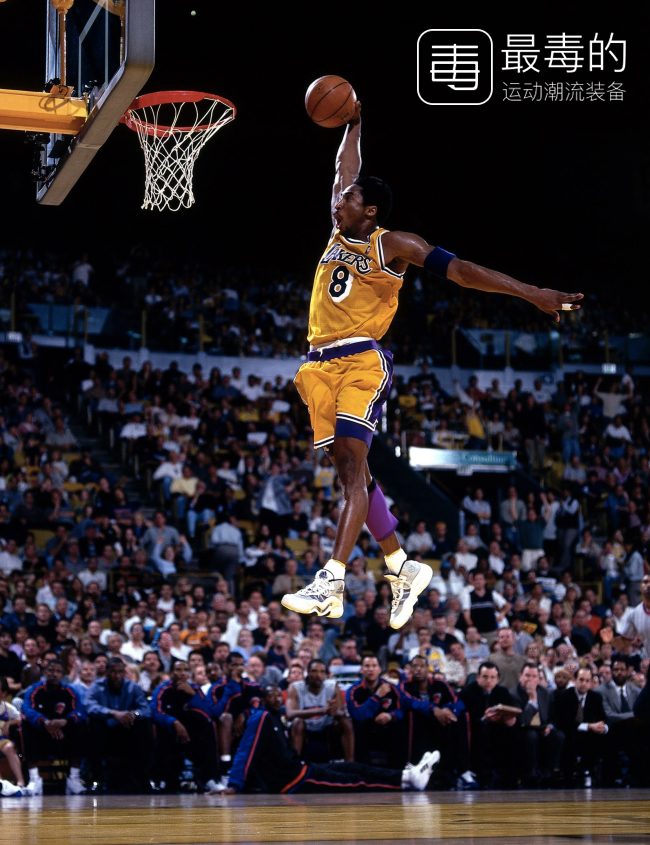 回顾科比上脚战靴,传奇落幕科比
