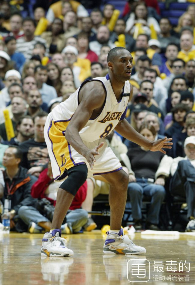 回顾科比上脚战靴,传奇落幕科比